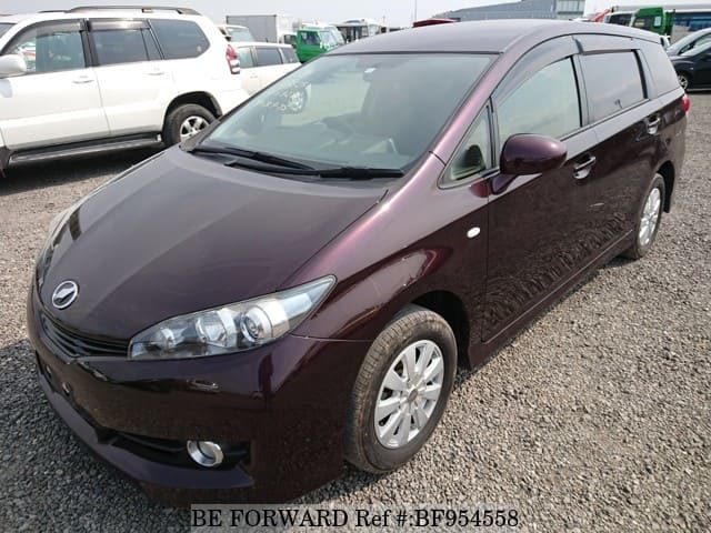 Toyota wish 2012 год