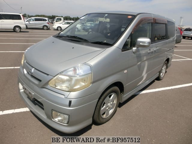 Nissan sirena 2004