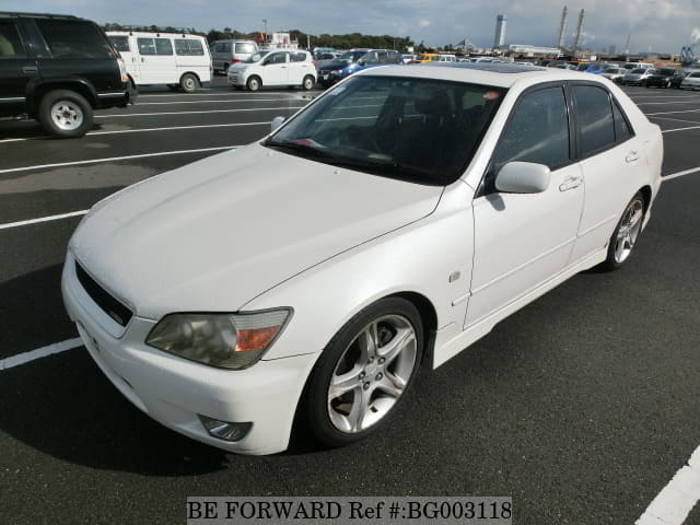 Toyota altezza 1999