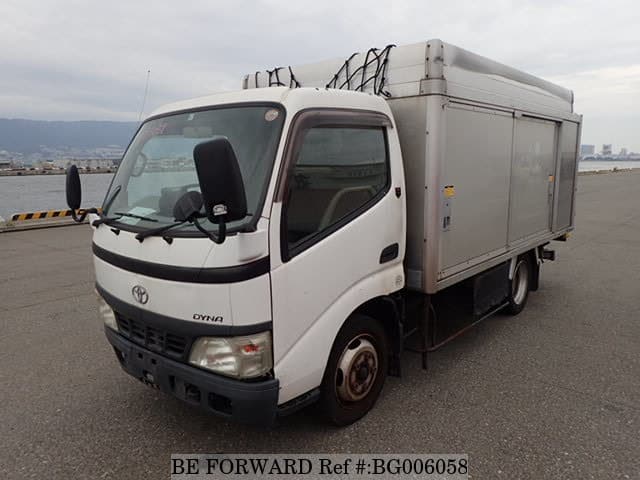 TOYOTA Dyna Truck