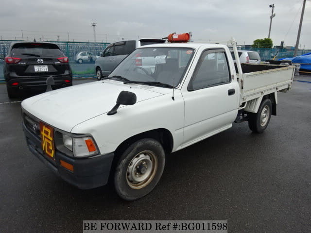 TOYOTA Hilux Truck