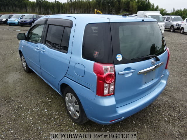 Toyota raum 2008