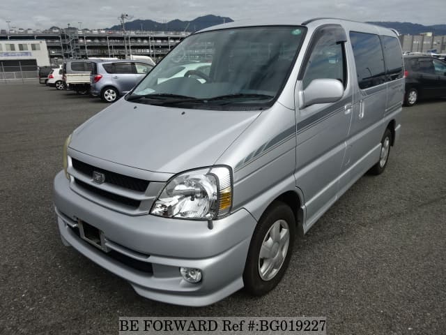 TOYOTA Touring Hiace