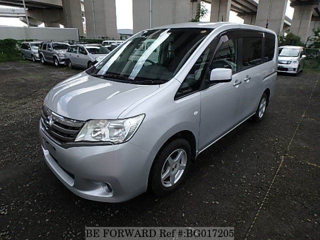 Nissan serena 2011