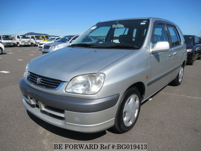 Toyota raum 2001