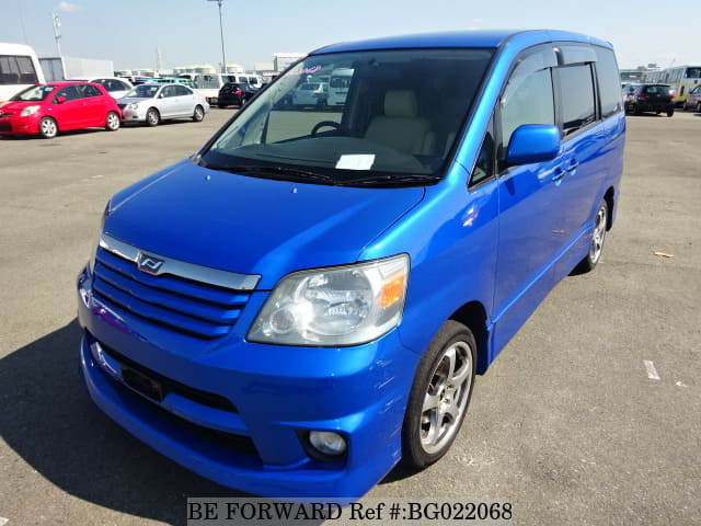 Toyota noah 2001