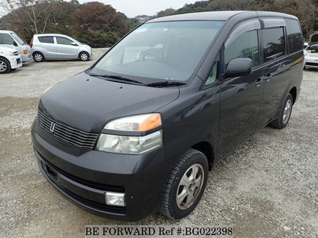 Toyota voxy 2004
