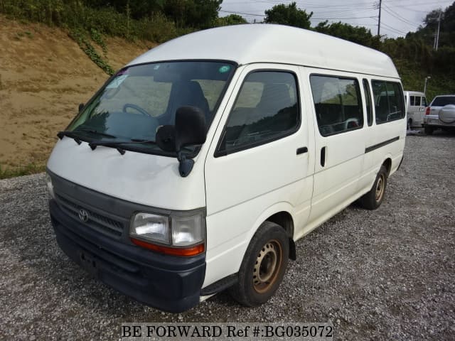 TOYOTA Hiace Commuter