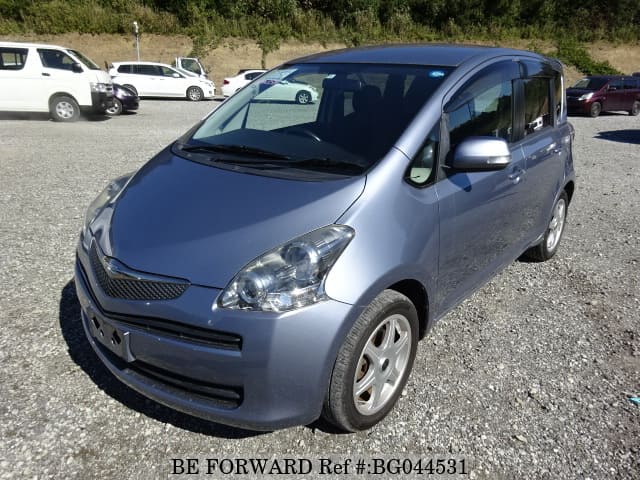 Toyota ractis 2010
