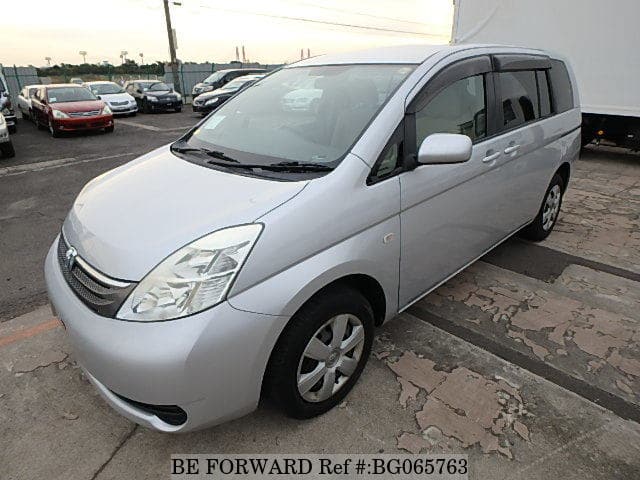 Toyota isis 2006