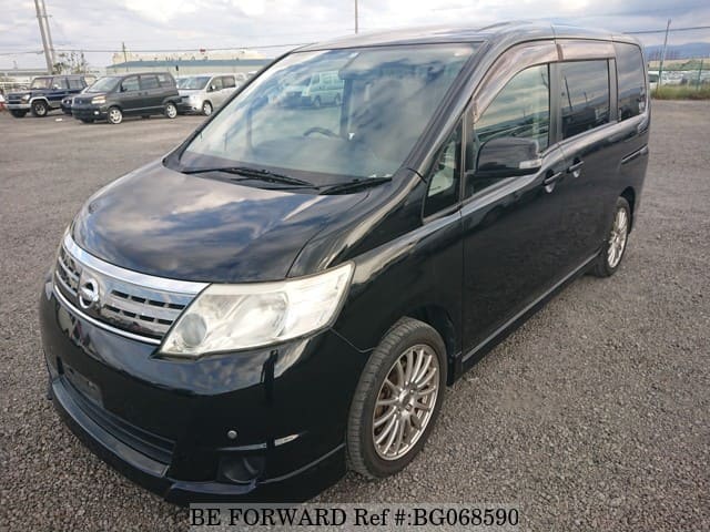 Nissan serena 2008