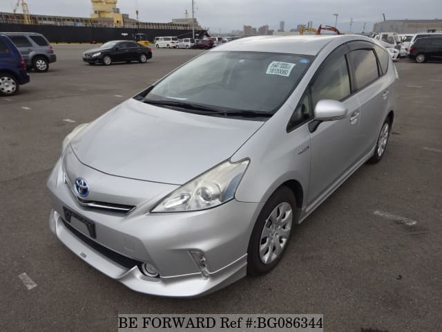 Toyota prius alpha 2012