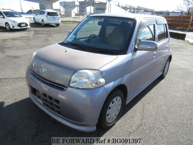 DAIHATSU Esse