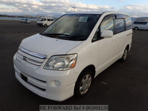 Used 2004 TOYOTA NOAH BG092133 for Sale