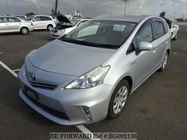Toyota prius alpha 2011