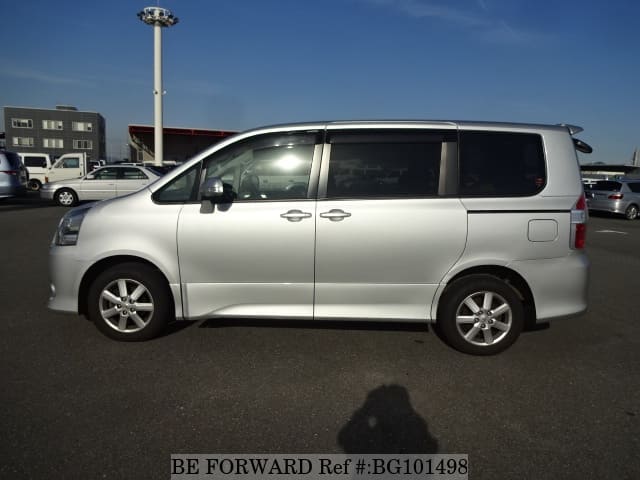 Toyota noah 2009