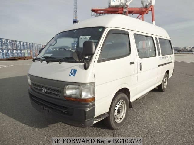 TOYOTA Hiace Commuter