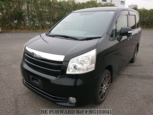 Toyota noah 2009