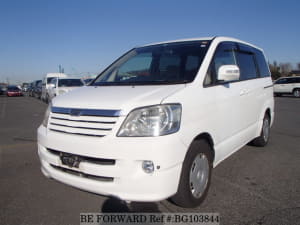 Used 2004 TOYOTA NOAH BG103844 for Sale