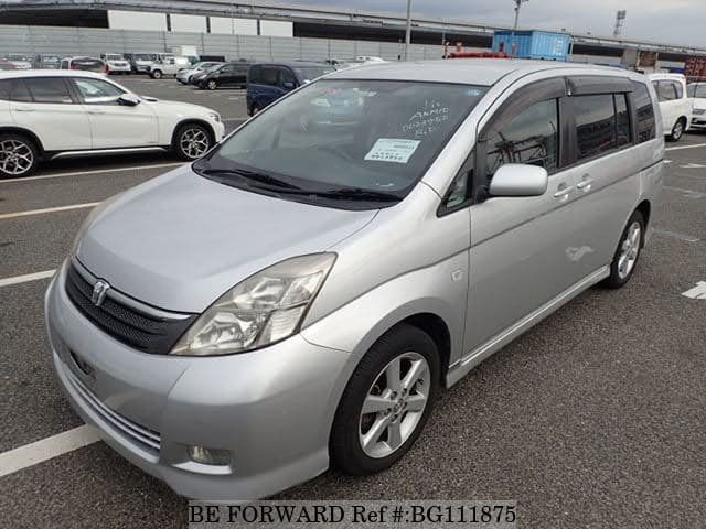 Toyota isis 2005