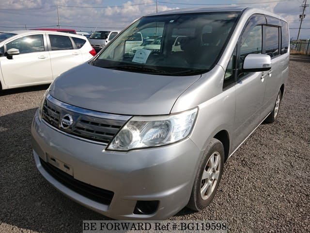 Nissan serena 2008