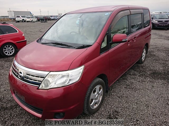 Nissan serena 2008
