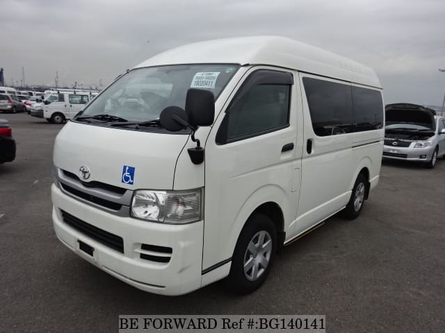 TOYOTA Regiusace Van