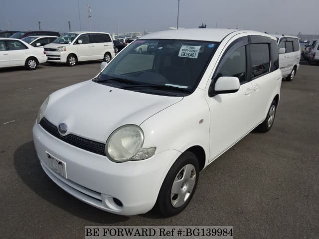 Toyota sienta 2004