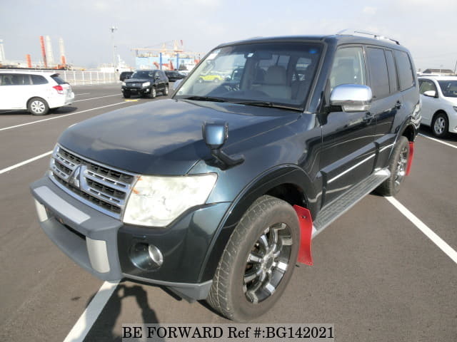 MITSUBISHI Pajero