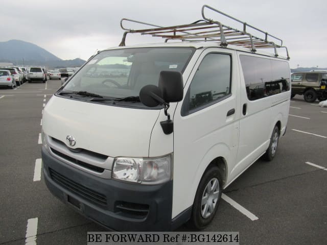 TOYOTA Regiusace Van