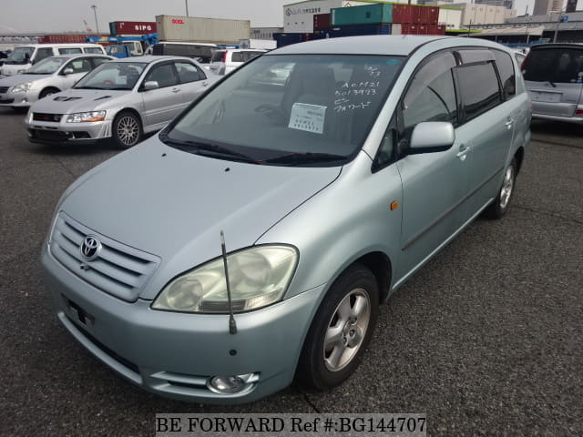 Toyota ipsum 2001 год