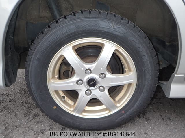 Toyota isis zgm15w Toyota isis zgm15w