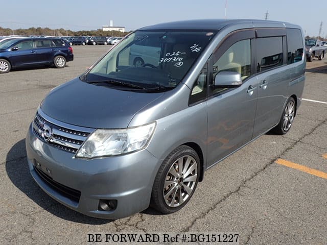 Nissan serena 2008