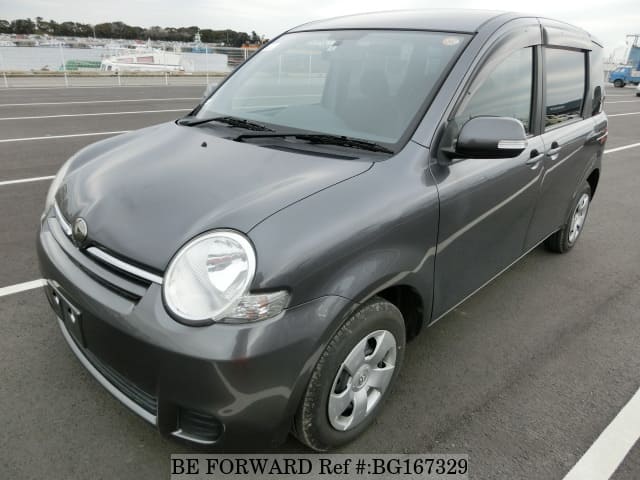 Toyota sienta 2010