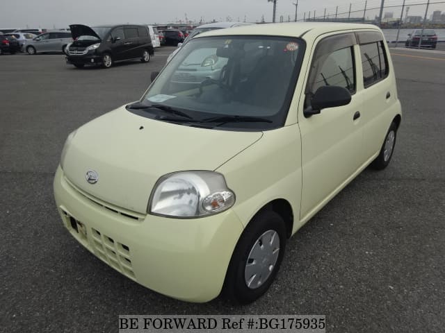 Daihatsu esse 2010