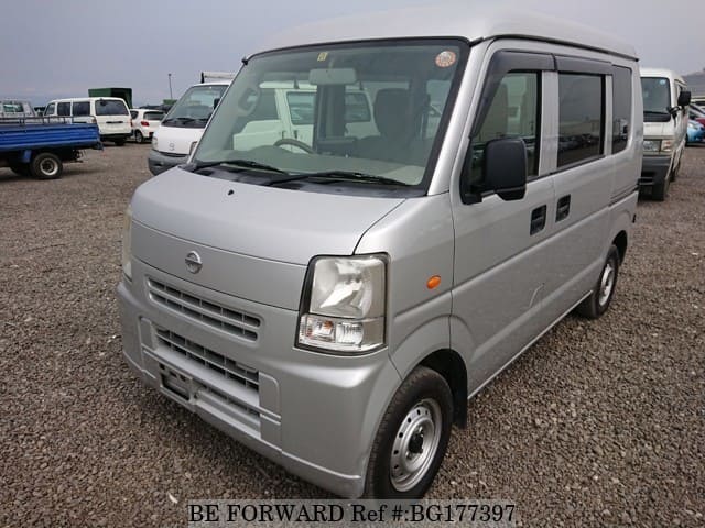 Nissan clipper van
