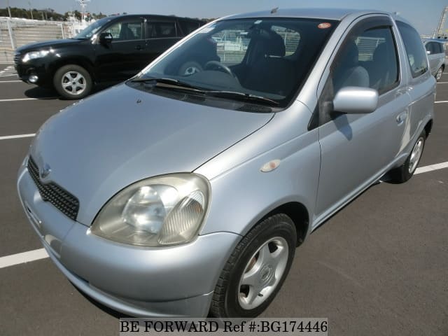 Toyota vitz 2000 года