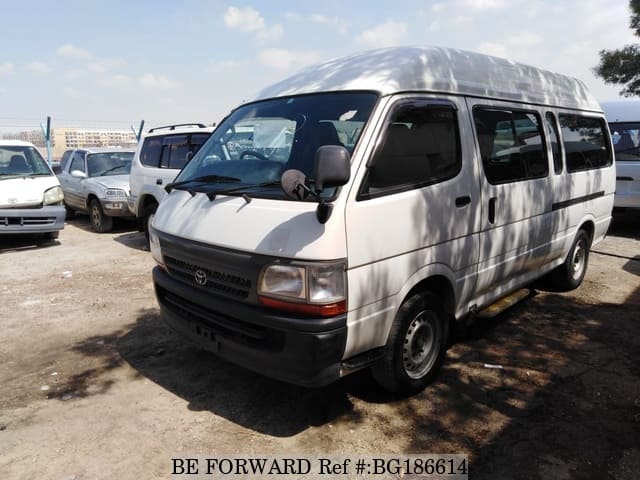 TOYOTA Hiace Commuter