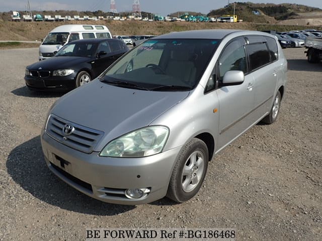 Toyota ipsum 2001 год
