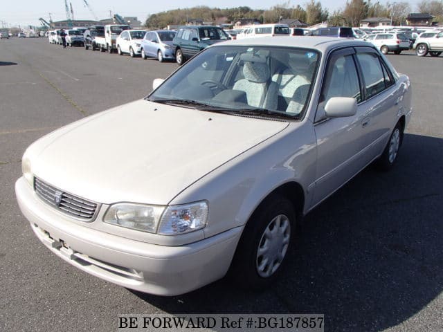 TOYOTA Corolla Sedan