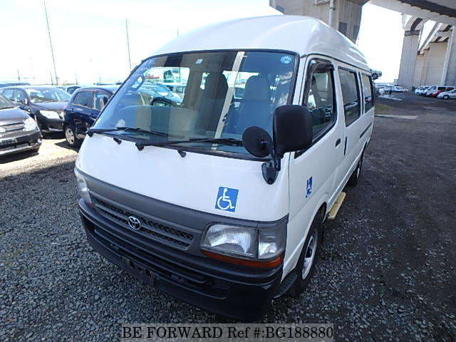 TOYOTA Hiace Commuter