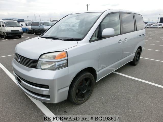 Toyota voxy 2003