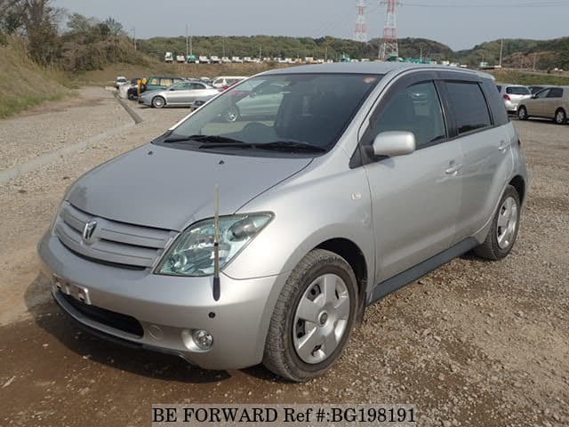 Toyota ist 2004
