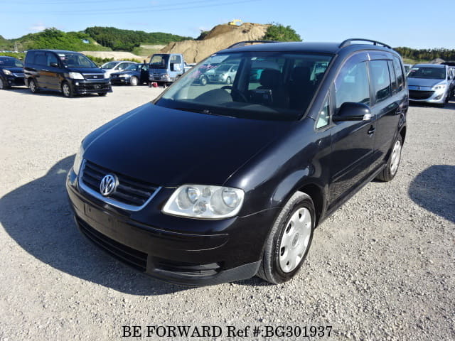 VOLKSWAGEN Golf Touran