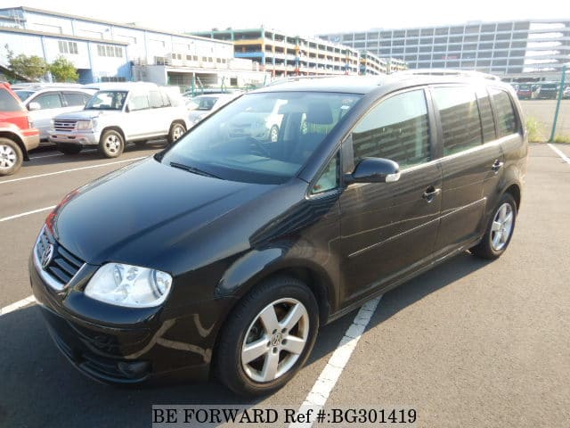 VOLKSWAGEN Golf Touran