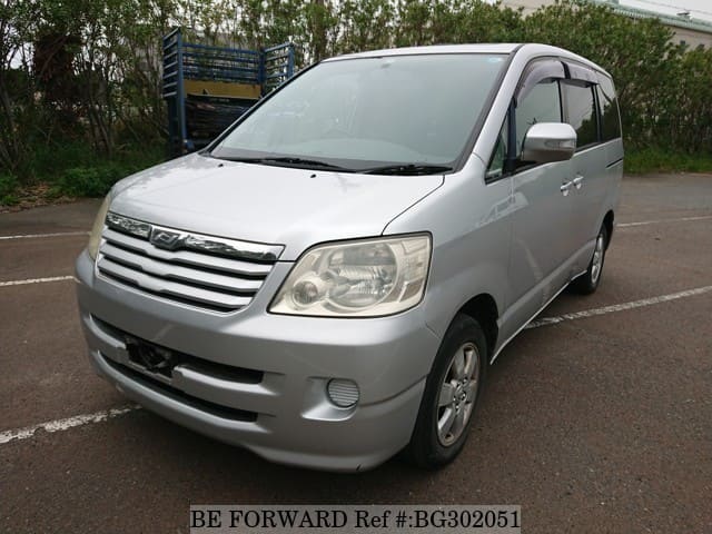 Toyota noah 2003