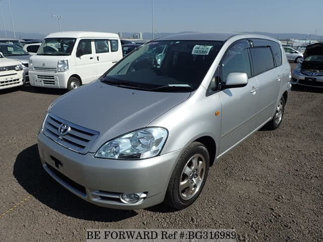 Toyota ipsum 2002 год