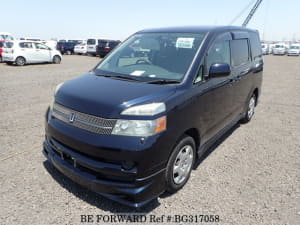 Used 2004 TOYOTA VOXY BG317058 for Sale