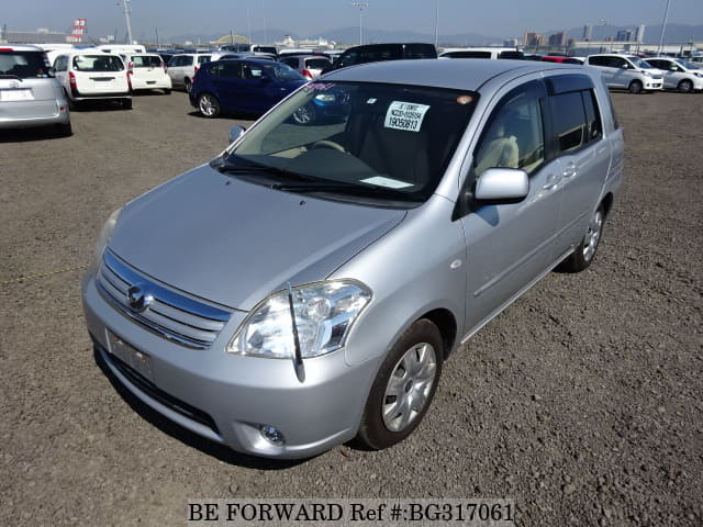 Toyota raum 2008