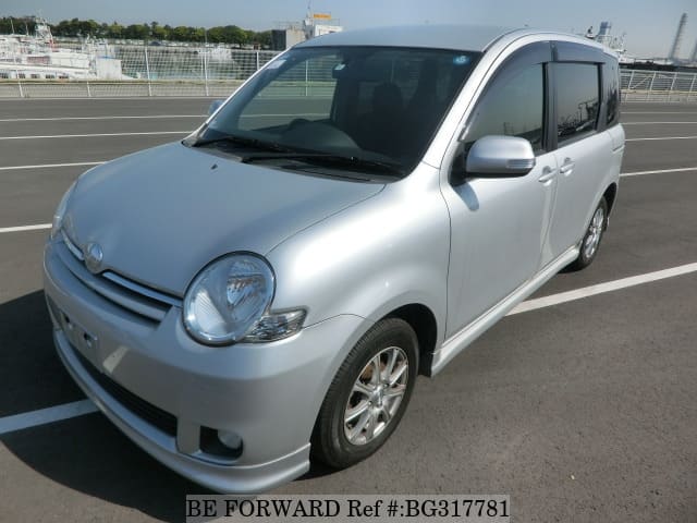 Toyota sienta 2012
